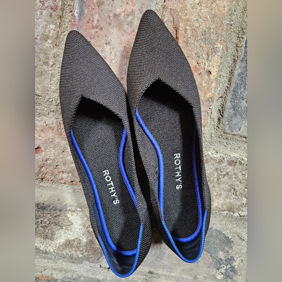 Rothy's Point in Black size 10.5 - Picture 4 of 9